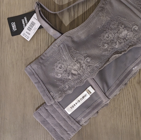 Torrid 44DD Gray Strapless Bra NWT - Picture 2 of 3